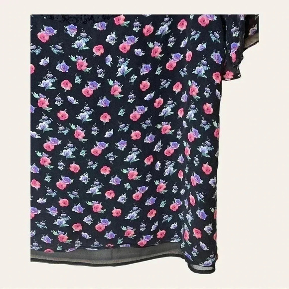 0724. NANETTE LEPORE SHORT FLUTTER SLEEVE BLOUSE FLORAL DESIGN‎ 100% SILK - Picture 5 of 9